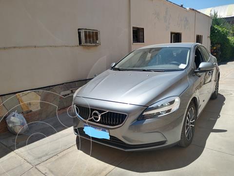 foto Volvo V40 T4 High Plus Aut usado (2016) color Gris precio $3.000.000