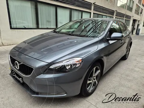 Volvo V40 2.0L T3 Comfort usado (2018) color Gris precio $12.890.000