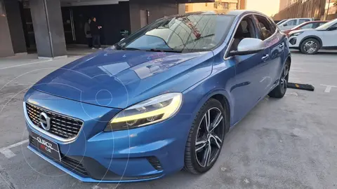 Volvo V40 2.0L T4 R-Design usado (2018) color Azul precio $13.680.000
