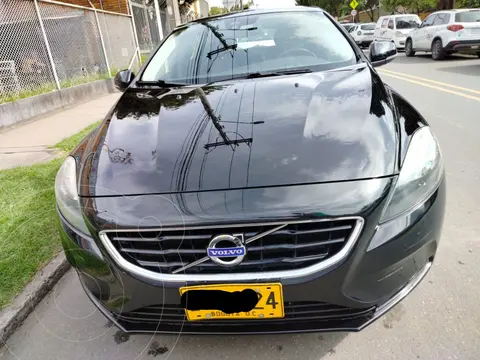 Volvo V40 T3 Sport Aut usado (2016) color Negro precio $58.000.000