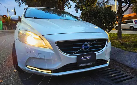 Volvo V40 2.0T usado (2015) color Blanco precio $170,000