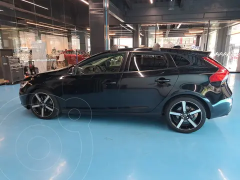 Volvo V40 Sport Aut T4 usado (2017) color Negro precio $355,000