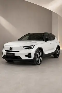 Volvo XC40 B4 Plus usado (2024) color Blanco precio $34.990.000