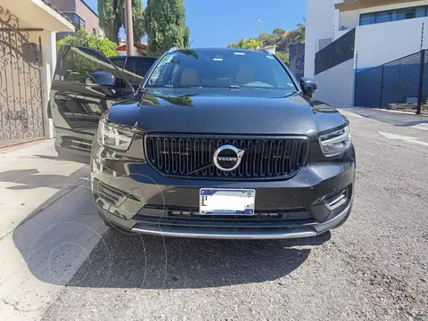 Volvo XC40 T5 Momentum usado (2019) color Negro Zafiro precio $360,000