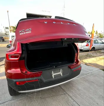 Volvo XC40 T5 Momentum AWD usado (2019) color Rojo Pasion precio $420,000