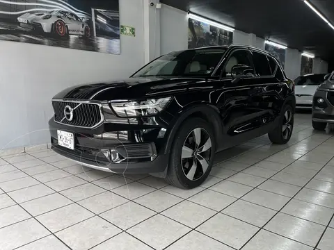 Volvo XC40 T4 Momentum usado (2022) color Negro precio $519,000