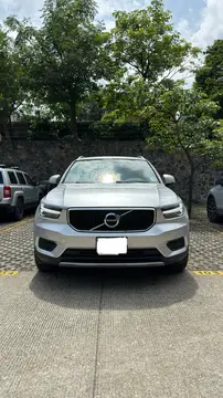 Volvo XC40 T4 Momentum usado (2019) color Plata Metalico precio $420,000