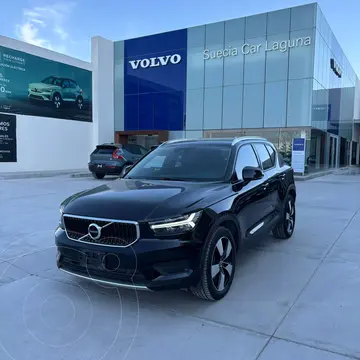 Volvo XC40 T4 Momentum usado (2021) color Negro precio $530,000