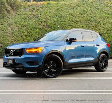 Volvo XC40 T5 R-Design usado (2021) color Azul financiado en mensualidades(enganche $131,780 mensualidades desde $13,000)