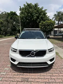 Volvo XC40 T4 Momentum usado (2021) color Blanco precio $500,000