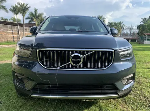 Volvo XC40 T4 Inscription AWD usado (2021) color Azul Barents precio $565,000