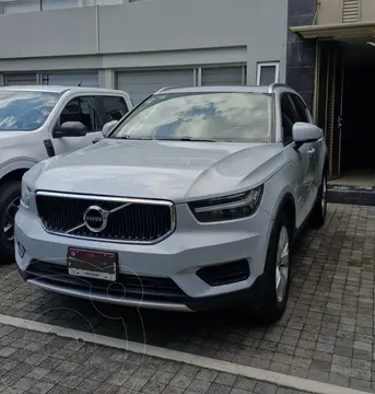 Volvo XC40 T4 Momentum usado (2021) color Blanco Glaciar precio $470,000