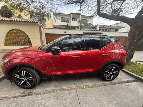 Volvo XC40 T4 R-Design usado (2020) color Rojo precio u$s28,000