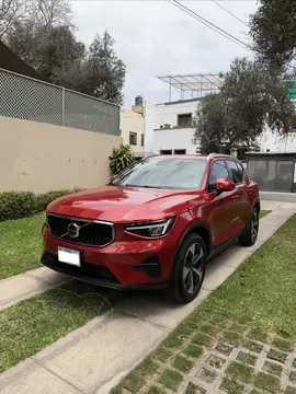 Volvo XC40 B4 Plus usado (2024) color Rojo precio u$s43,500