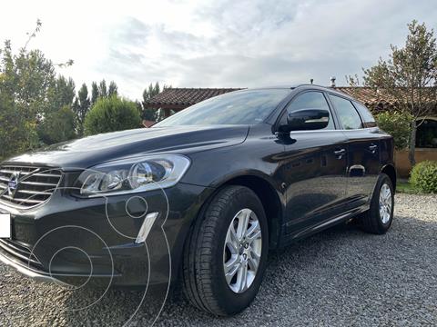 foto Volvo XC60 2.0L T5 Momentum AWD usado (2017) color Gris precio $26.500.000