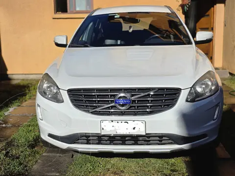 Volvo XC60 D4 Momentum usado (2015) color Blanco precio $10.500.000
