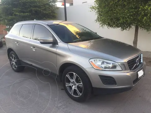 Volvo XC60 2.0L T Addition usado (2013) color Marron precio $180,000