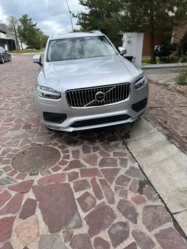 Volvo XC90 T6 Momentum AWD 7 Pas. usado (2022) color Gris Plata  precio $980,000