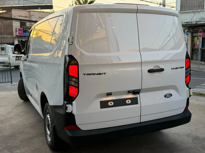 Ford E-Transit Chasis